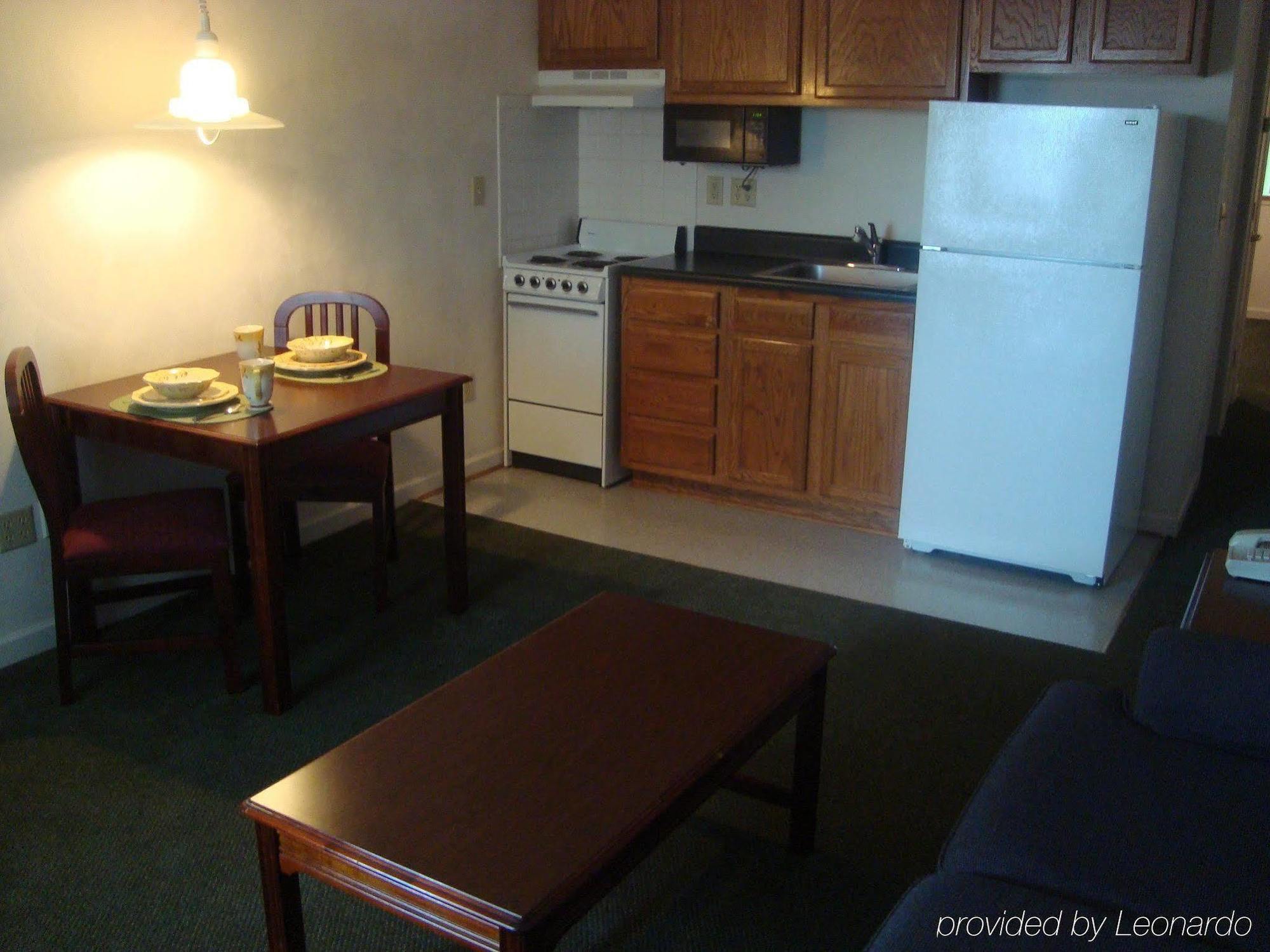 Affordable Suites شارلوتسفيل، فيرجينيا الغرفة الصورة